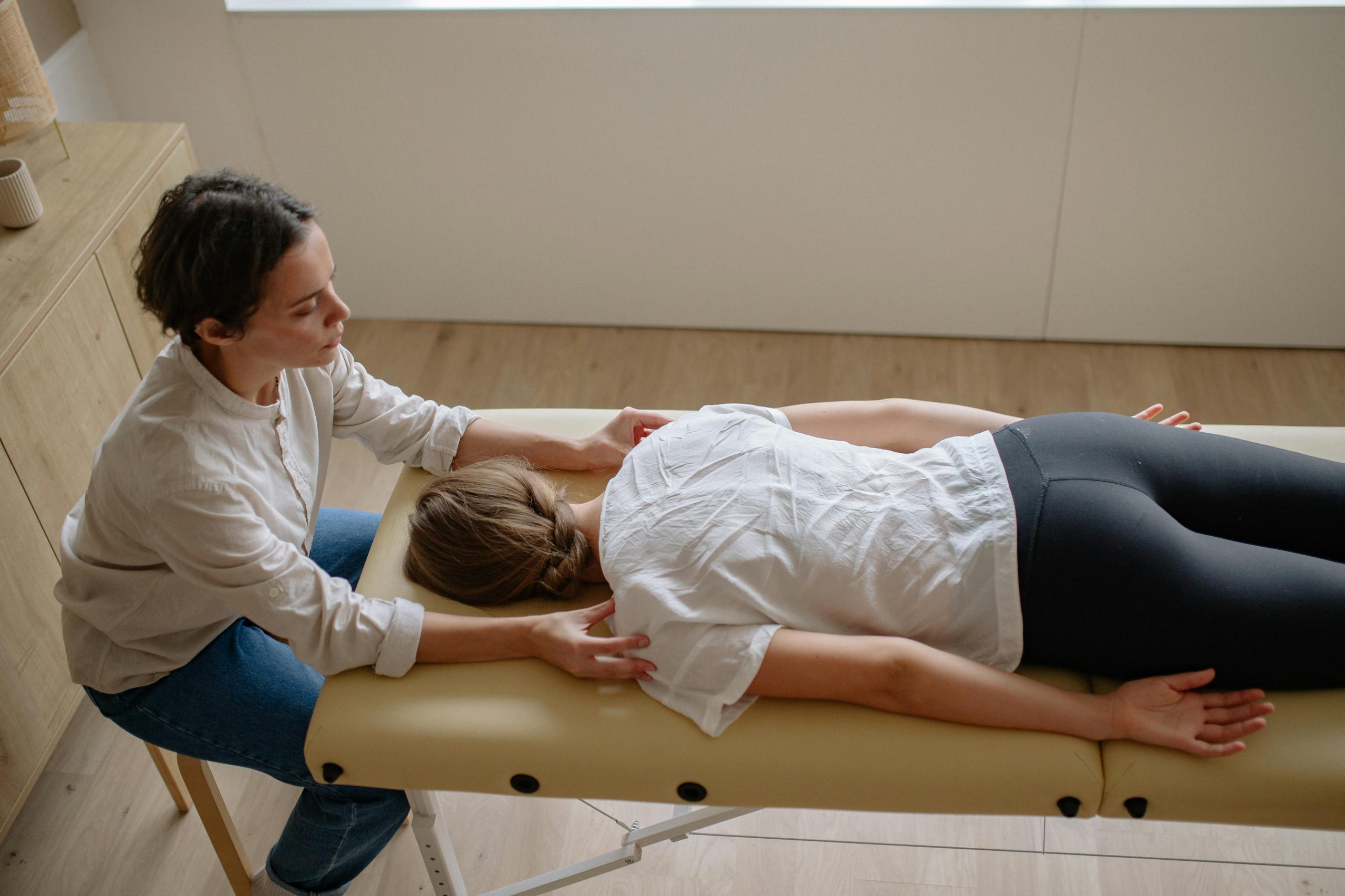Read more about the article How Chiropractic Practitioners Help Heal Patients: A Look into the Healing Process 