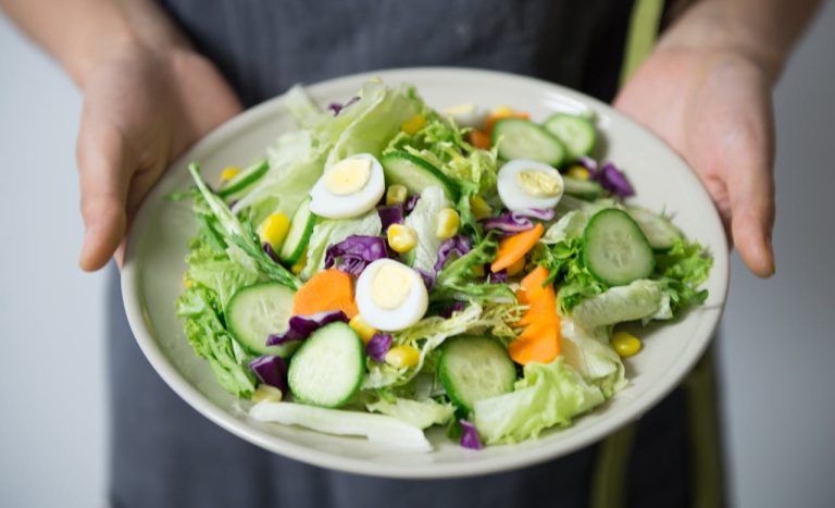 Read more about the article Nutrition Myths Busted: What Your Body Needs (And What It Doesn’t) 