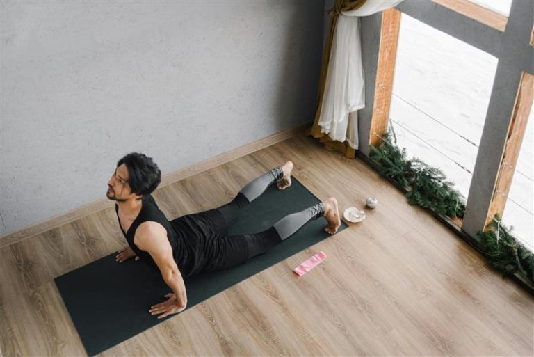 Read more about the article How to Set Up a Peaceful and Practical Yoga Setup at Home?  